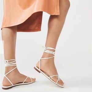 ALDO Women’s White Candid Strappy  Flat Sandals Size 6/8